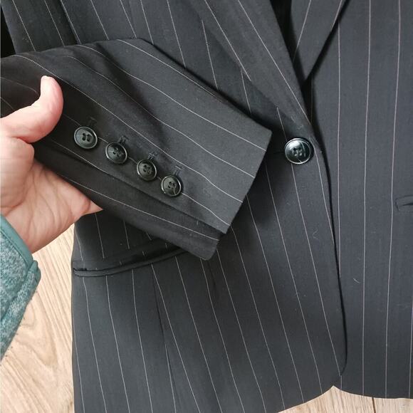 H&M Pink Pinstripe Black Suit Blazer Size 6 - Picture 3 of 9